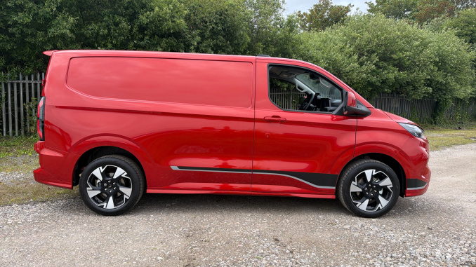 Ford Transit Custom 320 L1 Diesel Fwd 2.0 EcoBlue 170ps H1 Van Sport Auto - Image 9